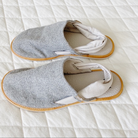 SOLD Sanuk Women’s Yoga Sling Cruz - Picture 3 of 8